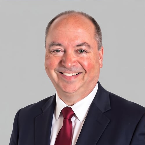 Headshot of Jason Fare, a wealth advisor at Chase