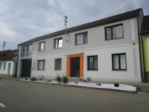 Farben Helfer in Kirchberg am Wagram