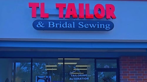 Outside of TL Tailor & Bridal Sewing in Stillwater, MN