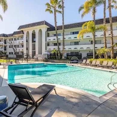 Palmilla Apartments | Pool