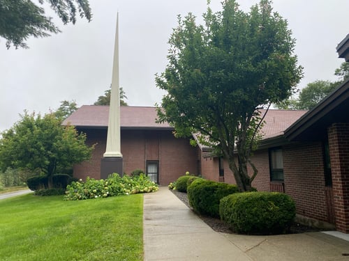 Oxford Meetinghouse at entry