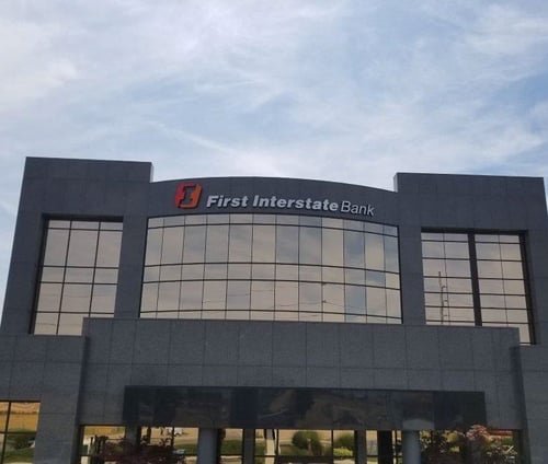 Exterior image of First Interstate Bank in Meridian, Idaho.