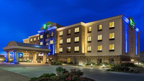 At the Holiday Inn Express Midland i20 we are near Horseshoe Arena