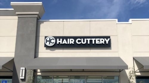 Front of the Hair Cuttery Corta Commons in Lecanto, FL