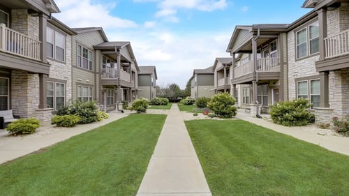 Walkway at Reserve at Romeoville, Romeoville, IL, 60446