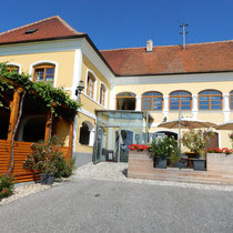 Arkadenhof Mandl-Brunner, Rechnitz