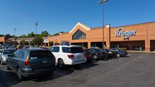 Full parking lot of Kroger