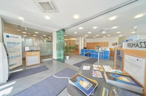 HYPO NOE Landesbank - 2130 Mistelbach