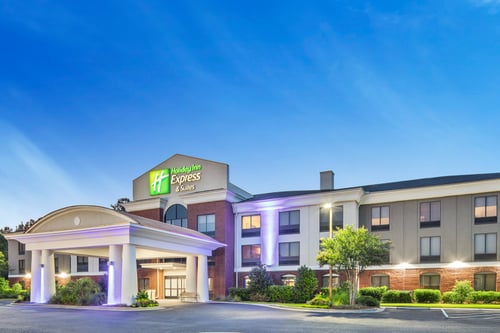Welcome to Holiday Inn Express & Suites Hardeeville-Hilton Head!