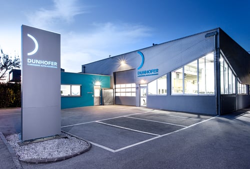 DUNHOFER AUTOLACKIERUNG + KAROSSERIE IN SALZBURG
KOMPETENTE MITARBEITER UND MODERNSTE TECHNIK