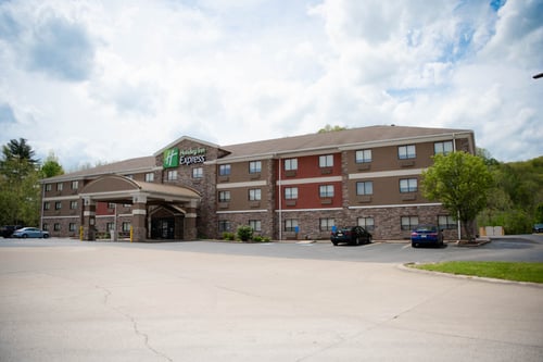 Welcome to the Holiday Inn Express Winfield Teays Valley
