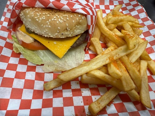 El Rinconcito Bar & Grill - Cheeseburger with fries