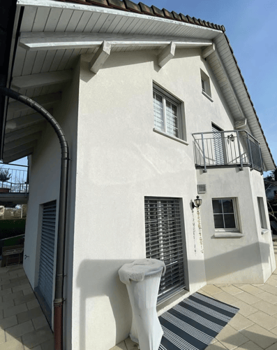 Gebr. Paradiso GmbH Malergeschäft, 8610 Uster im Kanton Zürich, Malerarbeiten Hausfassade vorher