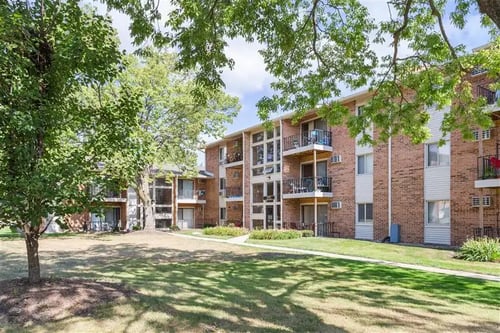 Exterior of building at fifty9 Grove Apartments, Illinois