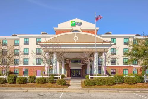 Holiday Inn Express and Suites Gulf Shores