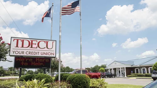 TDECU Angleton exterior