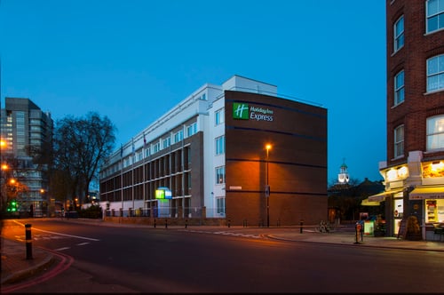 Holiday Inn Express London - Vauxhall Nine Elms Hotel Exterior