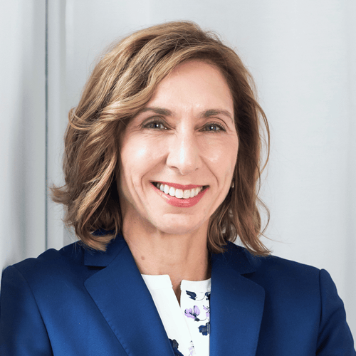 Debi Cientanni headshot.