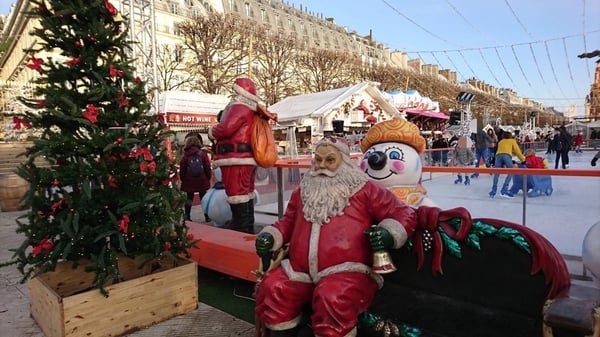 パリのクリスマスマーケット