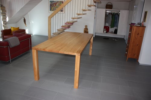 Kirschbaum-Tisch massiv