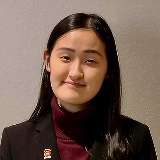 Headshot of Serafine Go