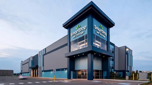 smartstop-self-storage-whitby-on-1580-victoria-st-e-exterior-main-entrance