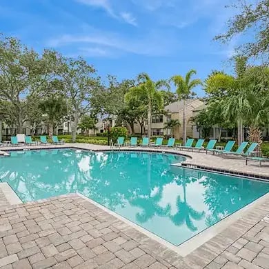 Huntington Place | Pool