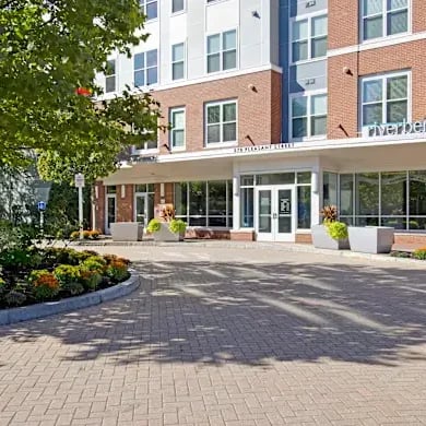 Riverbend on the Charles | Entrance