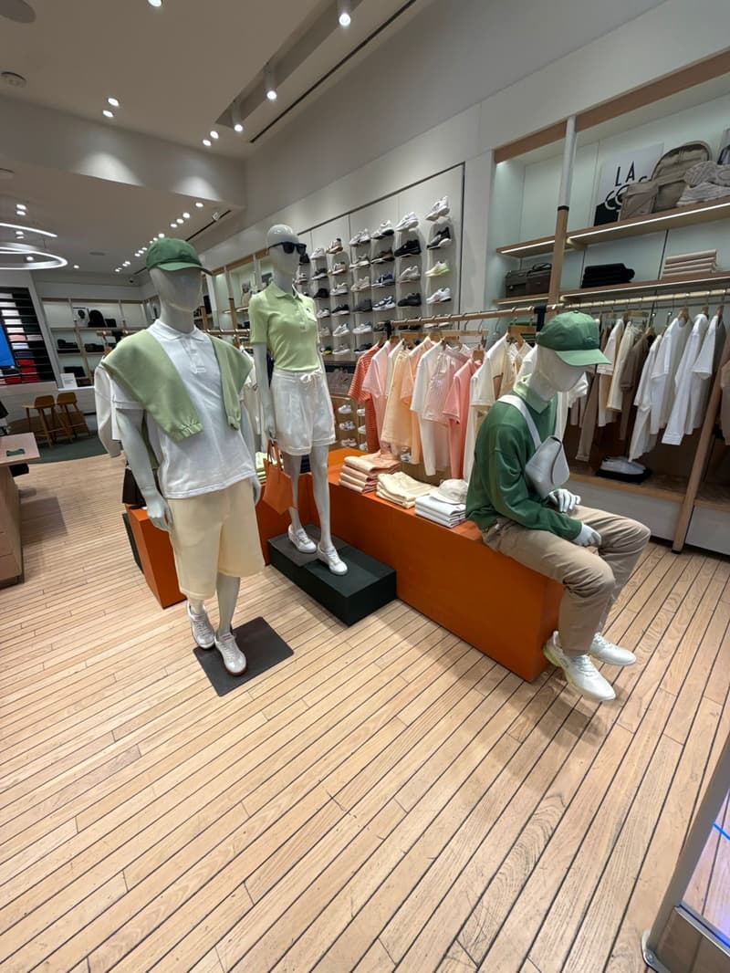 Close Up - Store