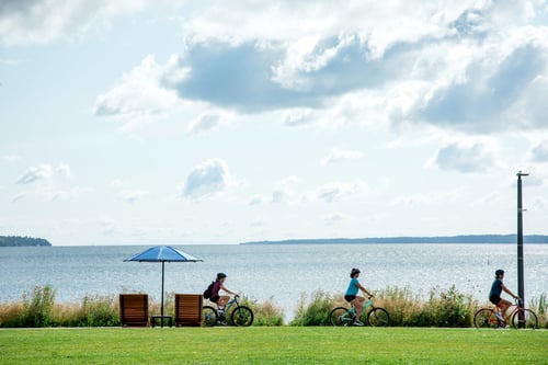 Spend a summer day exploring the waterfront in Barrie!