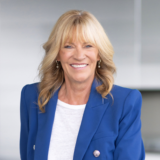 Headshot of Cairy Holtby