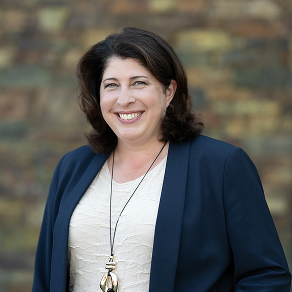 Headshot of Lara Austin.