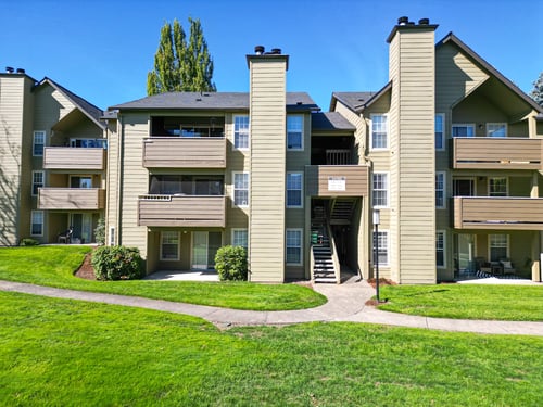 Community Exterior at Overlook at Murrayhill in Beaverton, OR 97007