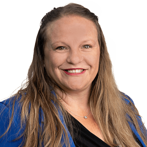 Headshot of Laura Cyr