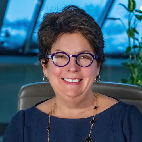 Norah Gondeck Headshot Photo