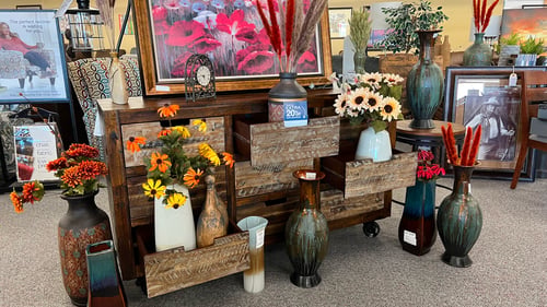 Decor at Slumberland Furniture Store in International Falls,  MN