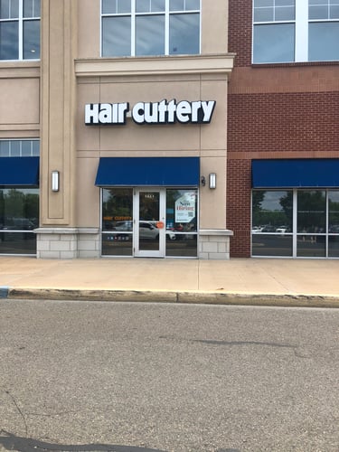 The front entrance of Hair Cuttery at Valley Square at Bucks County.