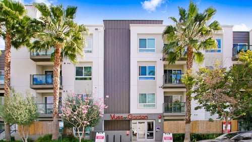 Building Exterior at Vues on Gordon, California