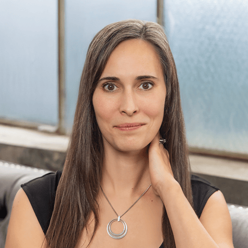 Headshot of Victoria Dekker