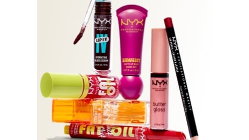 MAKEUP