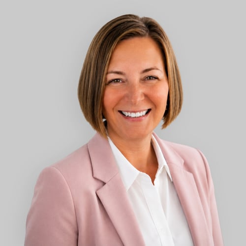 Headshot of Faron McClain, a wealth advisor at Chase