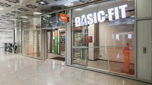 Basic-Fit Nantes Centre Commercial Passage Pommeraye - front club outside
