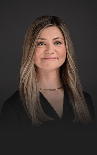 Yvonne Siadaczka headshot.