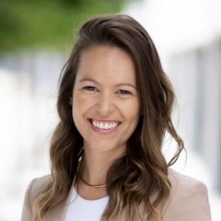 Headshot of Dayna Turner