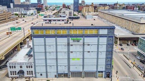 Extra Space Storage