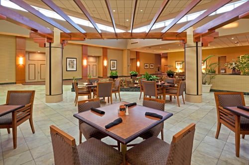 Center Square Restaurant -Holiday Inn Philadelphia Swedesboro