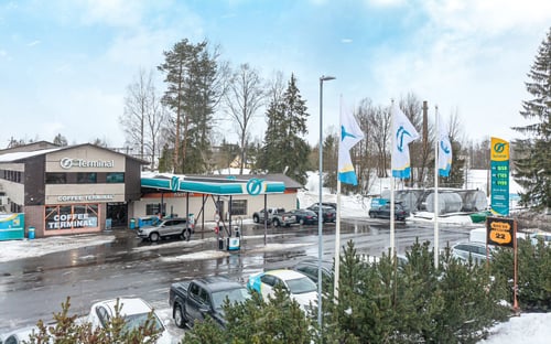 Terminal Oil Kaarma tankla Väike-Maarja läheduses