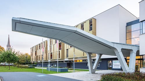 Außenaufnahme des Therapiezentrums Justuspark
(© Architekturfotografie: www.markus-kaiser.at)