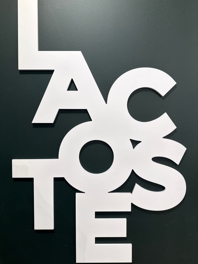 Close Up - Store