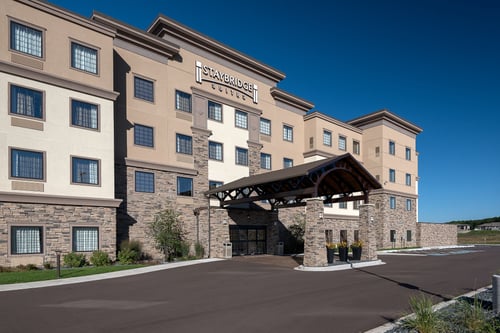 Hotel Entrance Staybridge Suites Eau Claire-Altoona